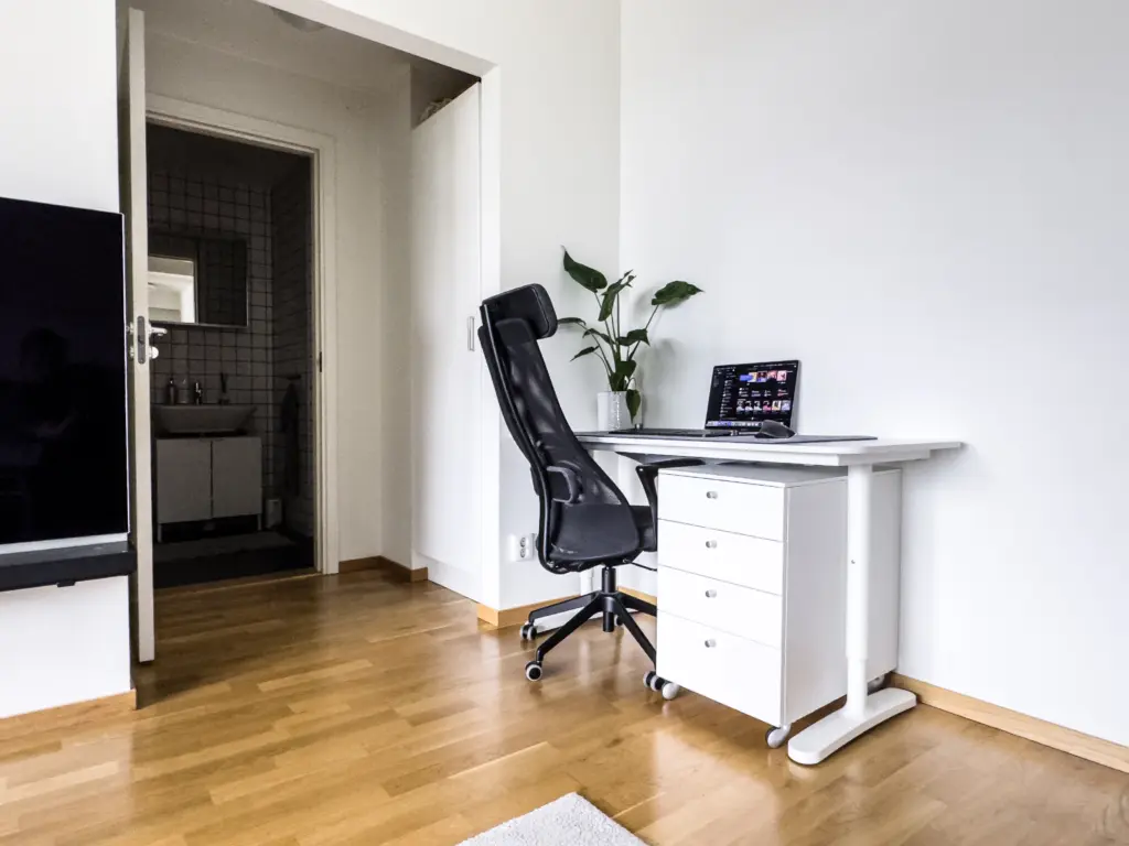 Bostad att byta med 2 rum på Ringvägen i Stockholm, bild 4 av 11